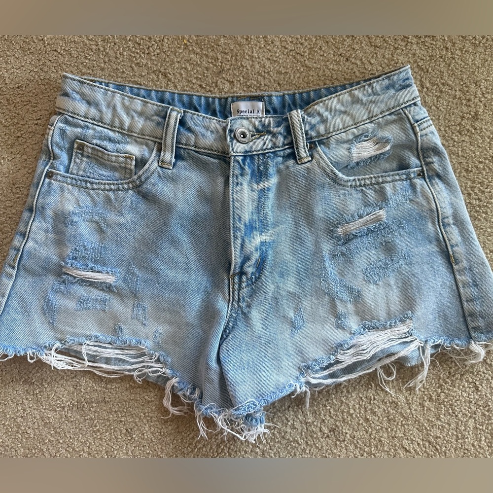 Special A High rise denim shorts